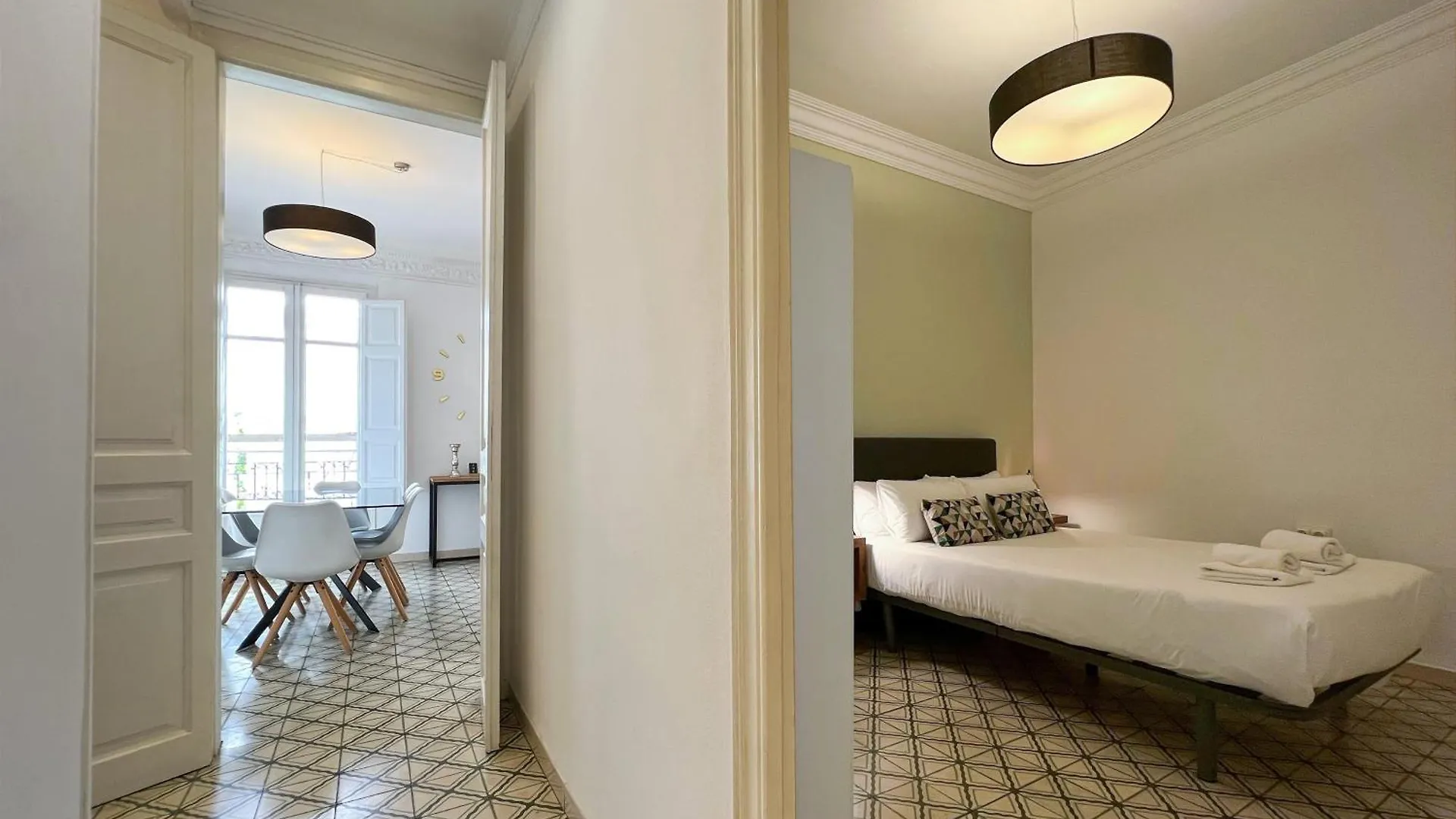 Stay U-Nique Apartments Comte Urgell Барселона